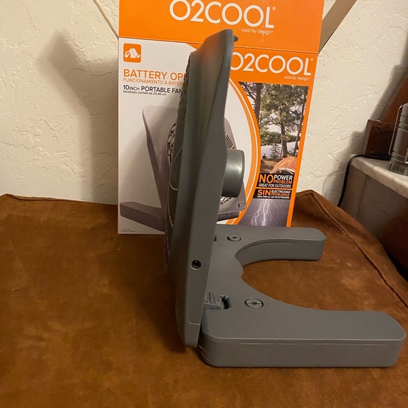 O2 cool 10” battery operated fan in box - Picture 6 of 7